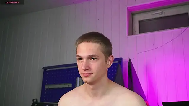 dustyn fox online show from 10-05-25, 04:31