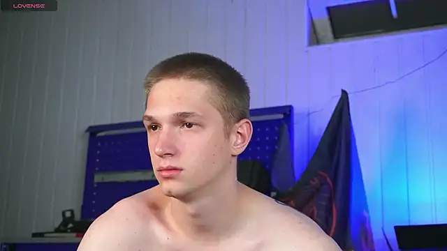 dustyn fox online show from 10-04-25, 04:41