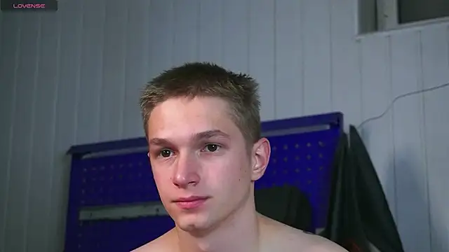 dustyn fox online show from 11-06-25, 03:38