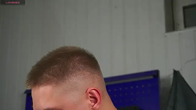 dustyn fox online show from 10-14-25, 04:40