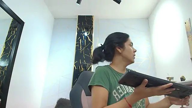 Snapshot of ciara_connor chatting on 05-15-26, 03:48 ciara connor online show from 05-15-26, 03:48
