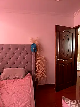 Effy Bonny online show from 12-20-25, 02:20