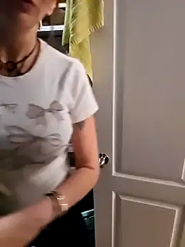 Snapshot of MissyRoulette chatting on 03-12-25, 09:02 MissyRoulette online show from 03-12-25, 09:02