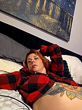 Snapshot of MissyRoulette chatting on 10-11-25, 01:17 MissyRoulette online show from 10-11-25, 01:17