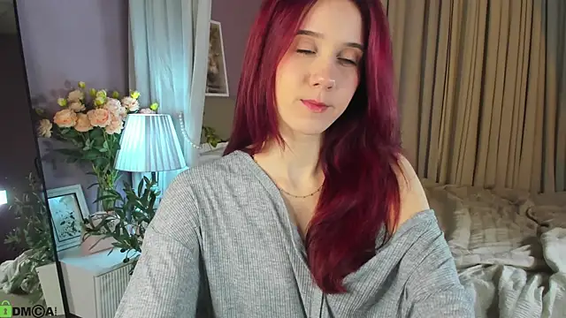 Snapshot of Dearly_Emily chatting on 07-16-26, 05:21 Dearly Emily online show from 07-16-26, 05:21