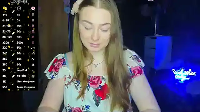 Snapshot of Demure_Smile chatting on 03-13-25, 12:56 Demure Smile online show from 03-13-25, 12:56