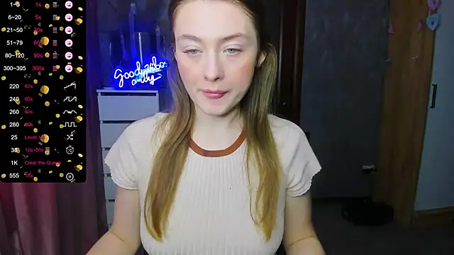 Snapshot of Demure_Smile chatting on 09-25-25, 05:13 Demure Smile online show from 09-25-25, 05:13