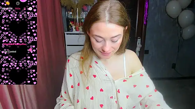 Demure Smile online show from 02-12-26, 02:44