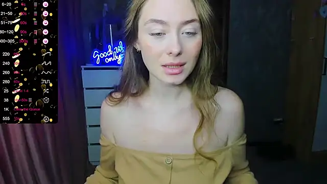 Snapshot of Demure_Smile chatting on 09-15-25, 04:57 Demure Smile online show from 09-15-25, 04:57
