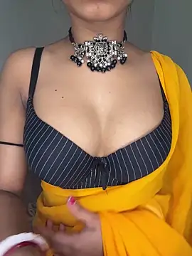 Snapshot of Hot-sexy222 chatting on 02-23-25, 03:45 Hot-sexy222 online show from 02-23-25, 03:45