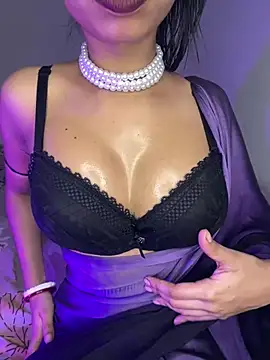 Snapshot of Hot-sexy222 chatting on 02-02-25, 10:35 Hot-sexy222 online show from 02-02-25, 10:35