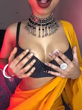 Snapshot of Hot-sexy222 chatting on 10-18-25, 01:29 Hot-sexy222 online show from 10-18-25, 01:29