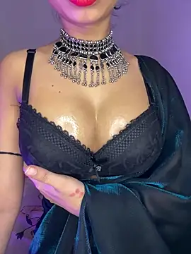 Snapshot of Hot-sexy222 chatting on 03-08-25, 02:55 Hot-sexy222 online show from 03-08-25, 02:55