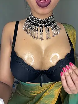 Snapshot of Hot-sexy222 chatting on 03-23-25, 02:37 Hot-sexy222 online show from 03-23-25, 02:37