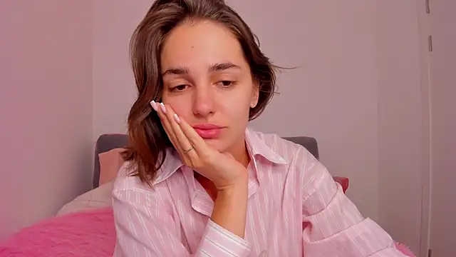 JudyAngil online show from 06-18-26, 05:39