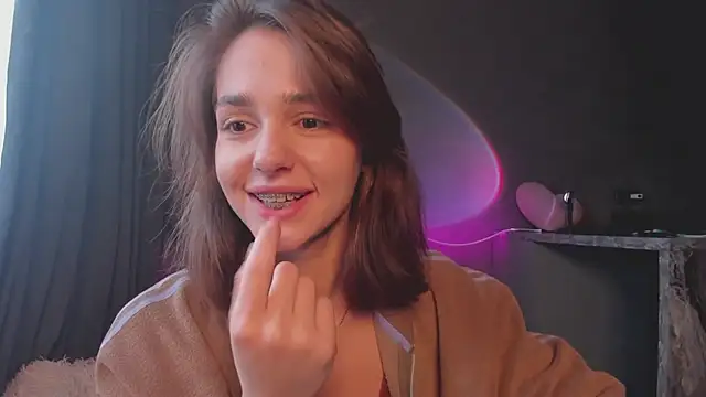 JudyAngil online show from 10-15-25, 06:00