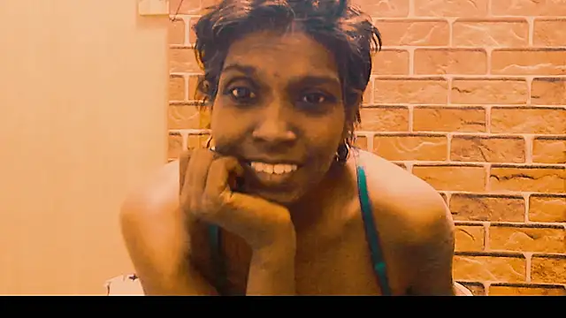 Fuckable Nasty MILF online show from 06-24-26, 04:33