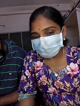 Snapshot of fuck6inch9 chatting on 03-10-26, 01:04 fuck6inch9 online show from 03-10-26, 01:04