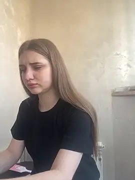 MollyDolle online show from 04-18-26, 11:01