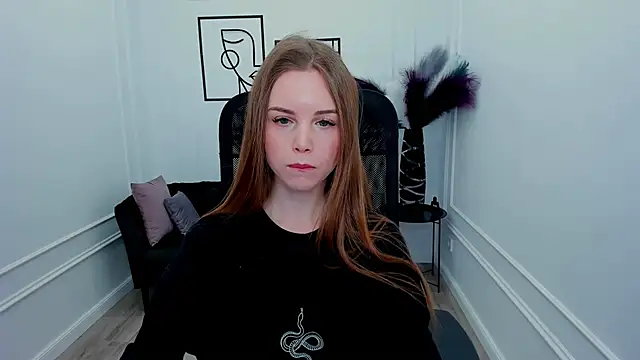 Snapshot of MileyWings chatting on 10-01-25, 04:28 MileyWings online show from 10-01-25, 04:28