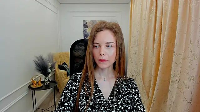 Snapshot of MileyWings chatting on 06-10-26, 11:22 MileyWings online show from 06-10-26, 11:22