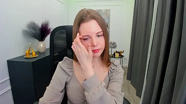 Snapshot of MileyWings chatting on 03-03-26, 04:08 MileyWings online show from 03-03-26, 04:08