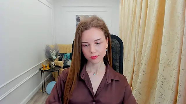 Snapshot of MileyWings chatting on 06-02-26, 12:27 MileyWings online show from 06-02-26, 12:27