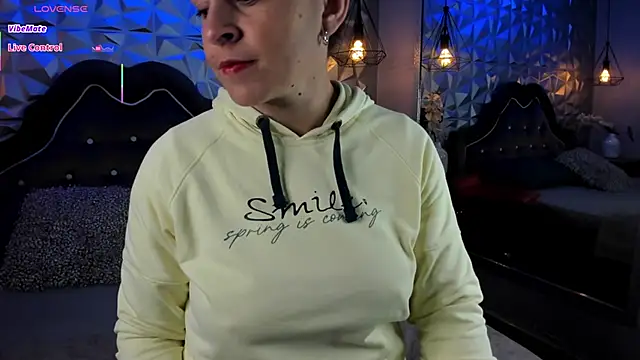 BarbaraTyleer online show from 09-18-25, 01:14