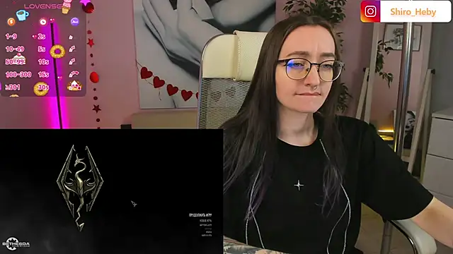 Snapshot of ShiroHeby chatting on 03-11-25, 12:06 ShiroHeby online show from 03-11-25, 12:06