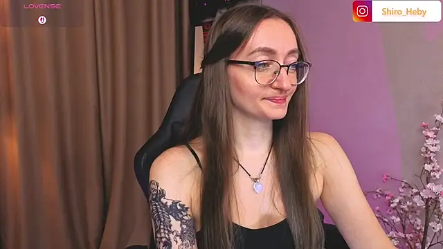 Snapshot of ShiroHeby chatting on 11-02-25, 12:54 ShiroHeby online show from 11-02-25, 12:54