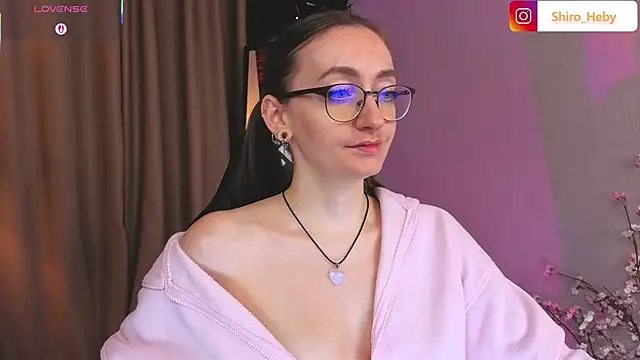 Snapshot of ShiroHeby chatting on 10-28-25, 12:48 ShiroHeby online show from 10-28-25, 12:48