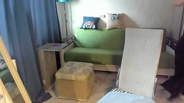 clementine fox online show from 11-13-25, 05:11