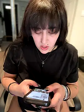 ThicBunz online show from 11-04-25, 05:06