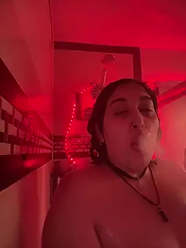 ThicBunz online show from 09-18-25, 04:21