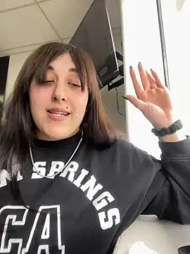 ThicBunz online show from 03-18-25, 05:33