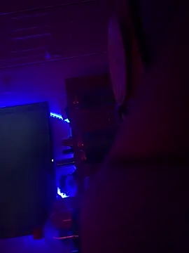 Desinger996 online show from 04-18-26, 02:25