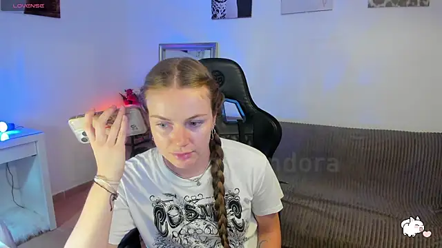 Piinkpandora online show from 09-22-25, 04:35