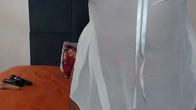 Snapshot of CANDY-X-LOVE-xx chatting on 02-02-25, 01:41 CANDY-X-LOVE-xx online show from 02-02-25, 01:41