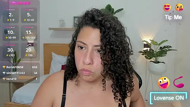 Snapshot of aixa_15 chatting on 02-21-25, 06:04 aixa 15 online show from 02-21-25, 06:04