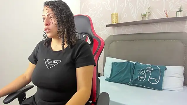 Snapshot of aixa_15 chatting on 09-17-25, 12:18 aixa 15 online show from 09-17-25, 12:18