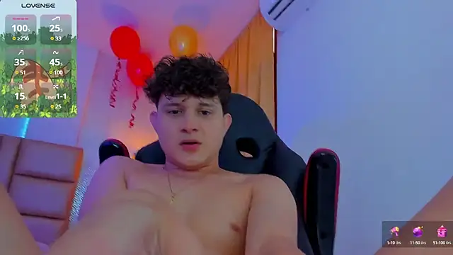 Snapshot of Nathan_Bluee chatting on 03-22-25, 04:15 Nathan Bluee online show from 03-22-25, 04:15