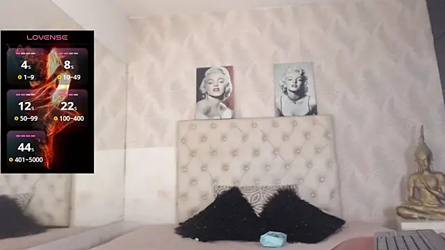 Snapshot of AvaLoch chatting on 02-14-25, 01:08 AvaLoch online show from 02-14-25, 01:08