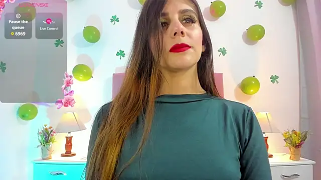 Snapshot of Samanthamillher10 chatting on 03-18-25, 12:19 Samanthamillher10 online show from 03-18-25, 12:19