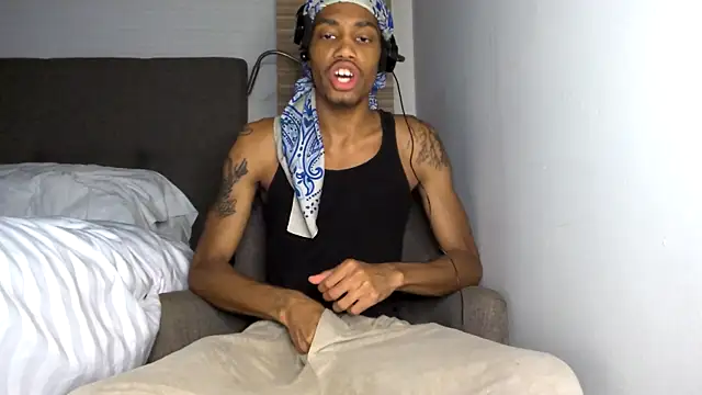 Snapshot of Skinnyblackman chatting on 04-30-26, 12:39 Skinnyblackman online show from 04-30-26, 12:39