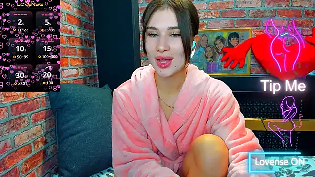 Snapshot of UrJoyy chatting on 11-19-25, 03:56 UrJoyy online show from 11-19-25, 03:56