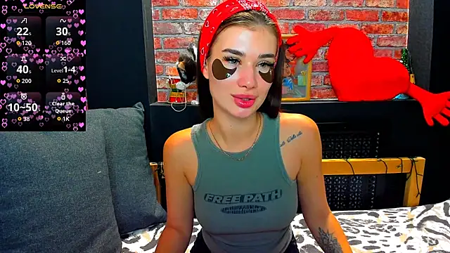 Snapshot of UrJoyy chatting on 12-05-25, 02:32 UrJoyy online show from 12-05-25, 02:32