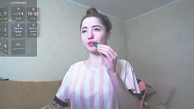 Luxuryalma online show from 02-25-26, 09:09