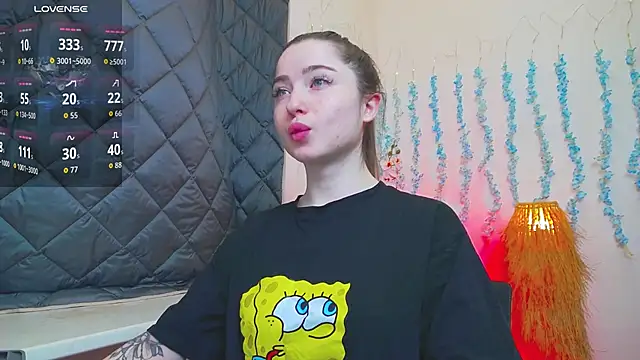 Luxuryalma online show from 03-19-26, 06:24