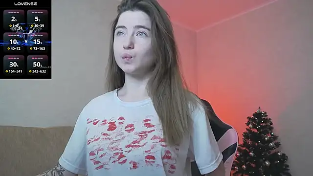 Luxuryalma online show from 12-15-25, 05:57