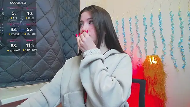 Luxuryalma online show from 03-27-26, 06:44